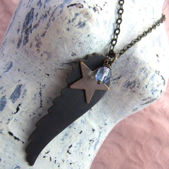 Angel Wing & Star Necklace - Picture 3 of 5